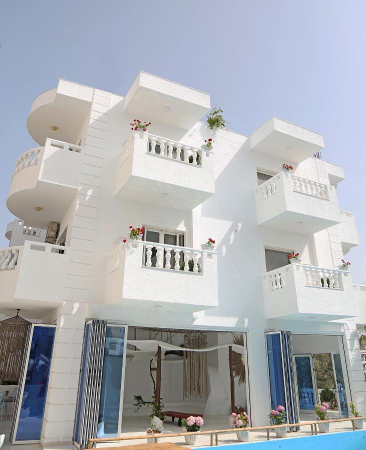 Relax Hotel Ksamil Exterior photo