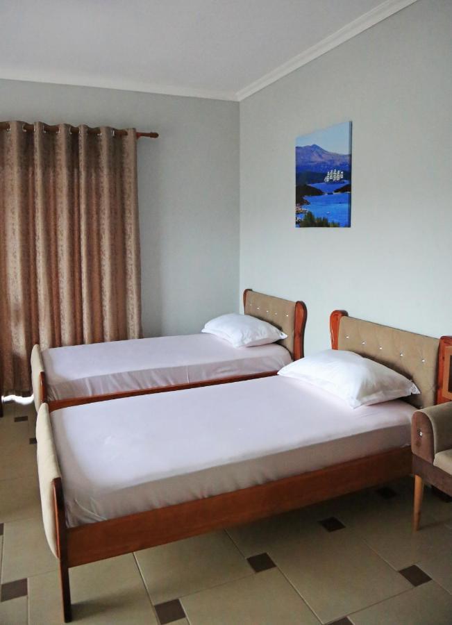 Relax Hotel Ksamil Exterior photo