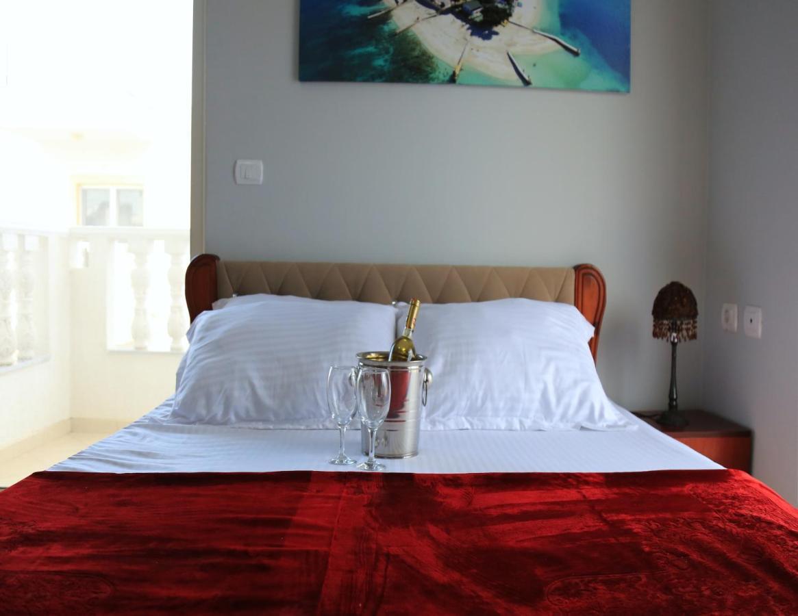 Relax Hotel Ksamil Exterior photo